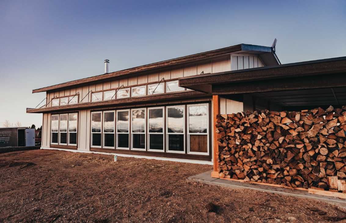 STRAW BALE INDOOR AIR QUALITY