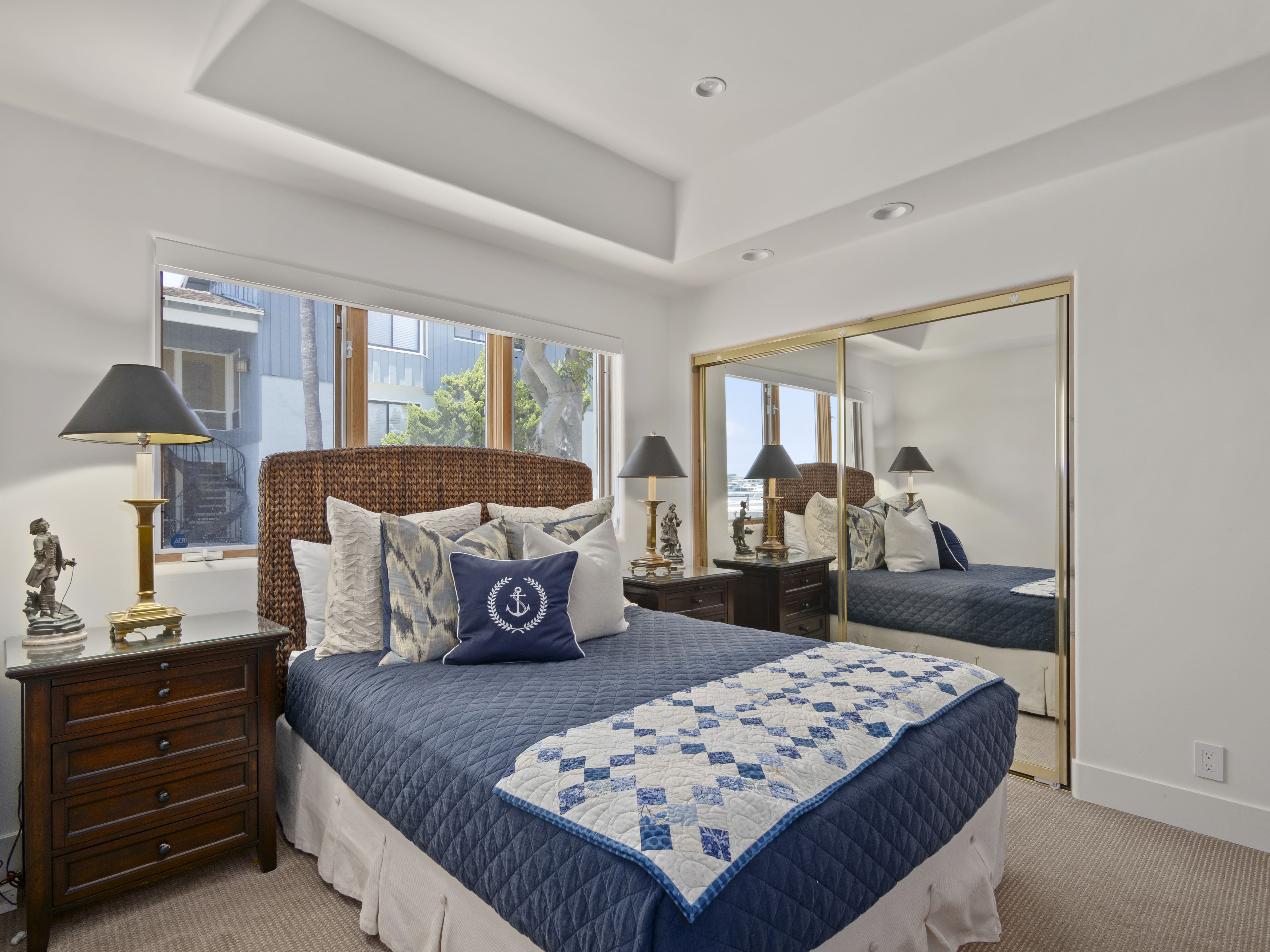 Harbor lifestyle and waterfront setting