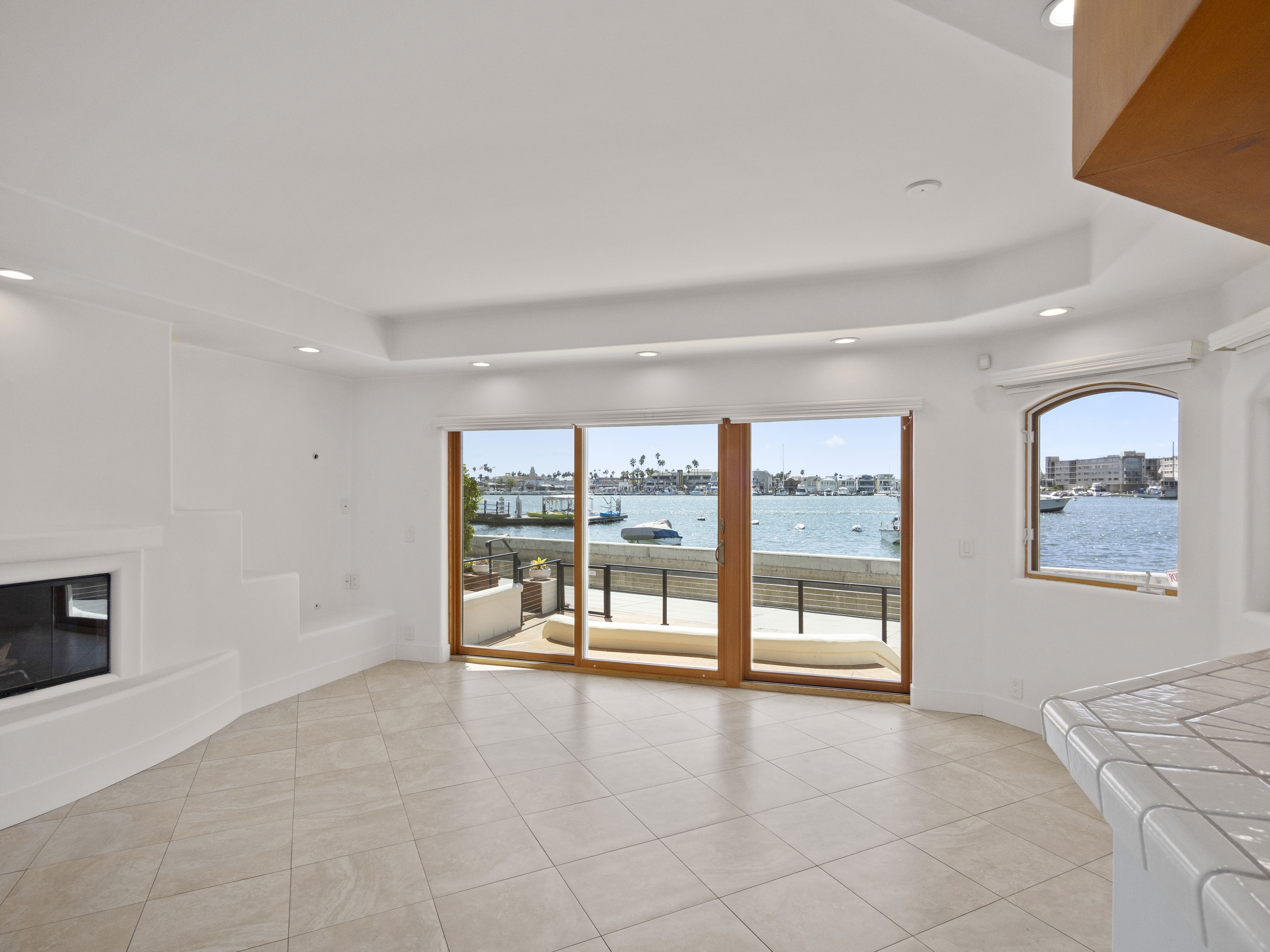 Secondary bedroom with refined finishes
