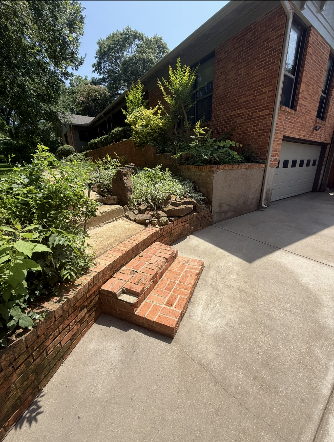 Brick Steps & Retaining Wall Cleaning after cleaning