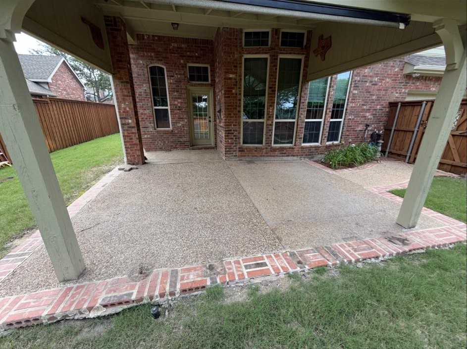 Exposed Aggregate Patio Cleaning before cleaning