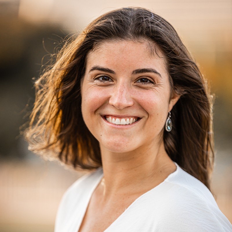 Gabriella Riska Headshot