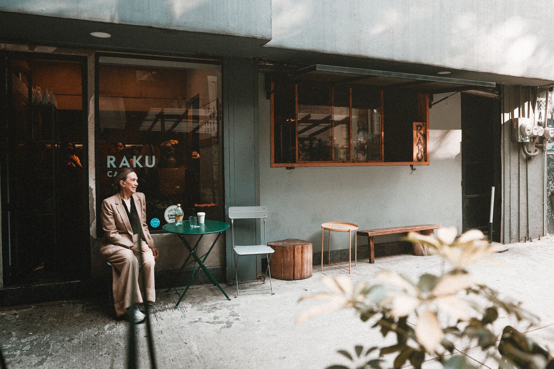 Fachada Raku Café