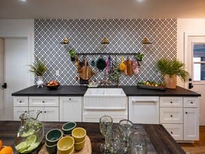 {{ custom_values.service_4 }} in {{custom_values.area_3})