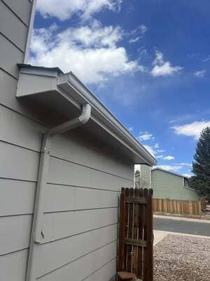 {{ custom_values.service_3 }} in {{custom_values.area_3})