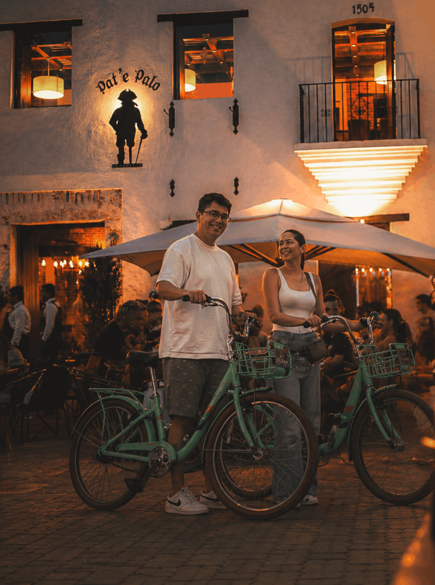 The Zona Colonial Bike & Lunch Experience