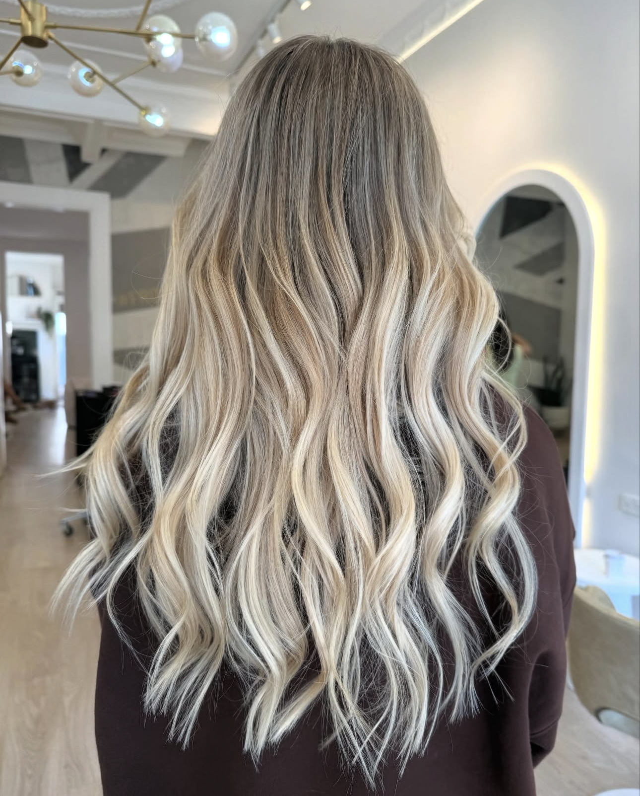 Lived-in blonde colour