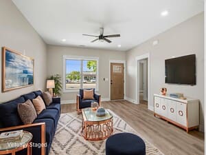 {{ custom_values.service_3 }} in {{custom_values.area_3})