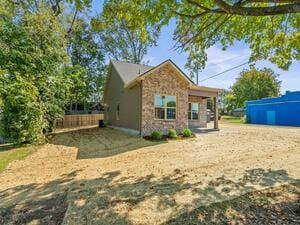 {{ custom_values.service_3 }} in {{custom_values.area_3})