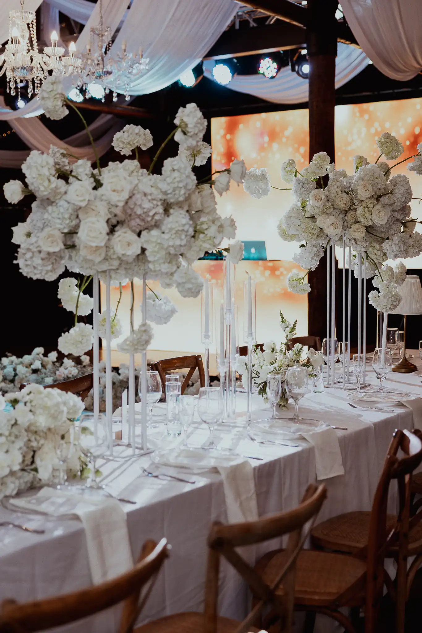 Decoración floral de la recepción de Camila y Jonatan