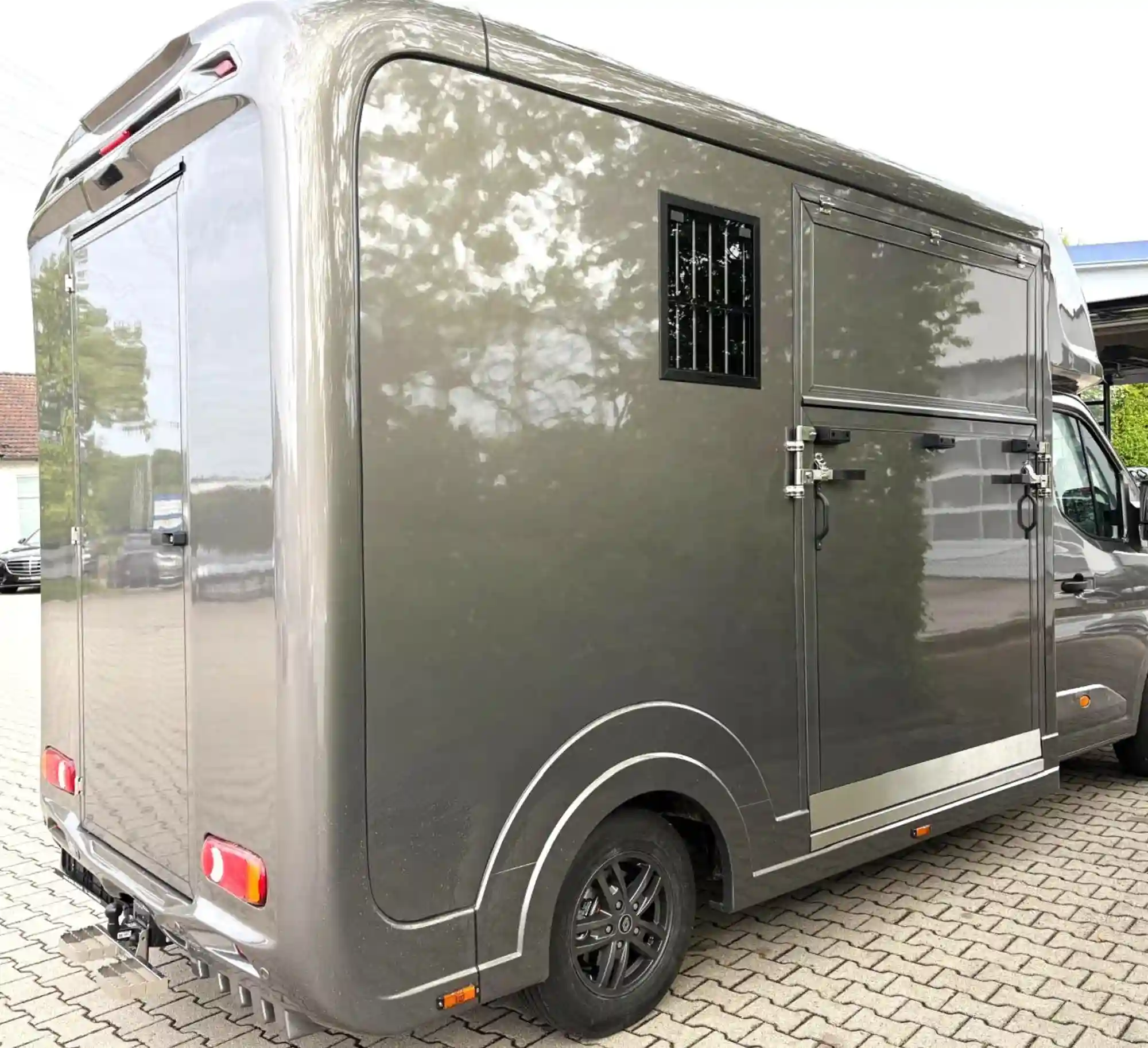 3,5 Tonner Pferdetransporter