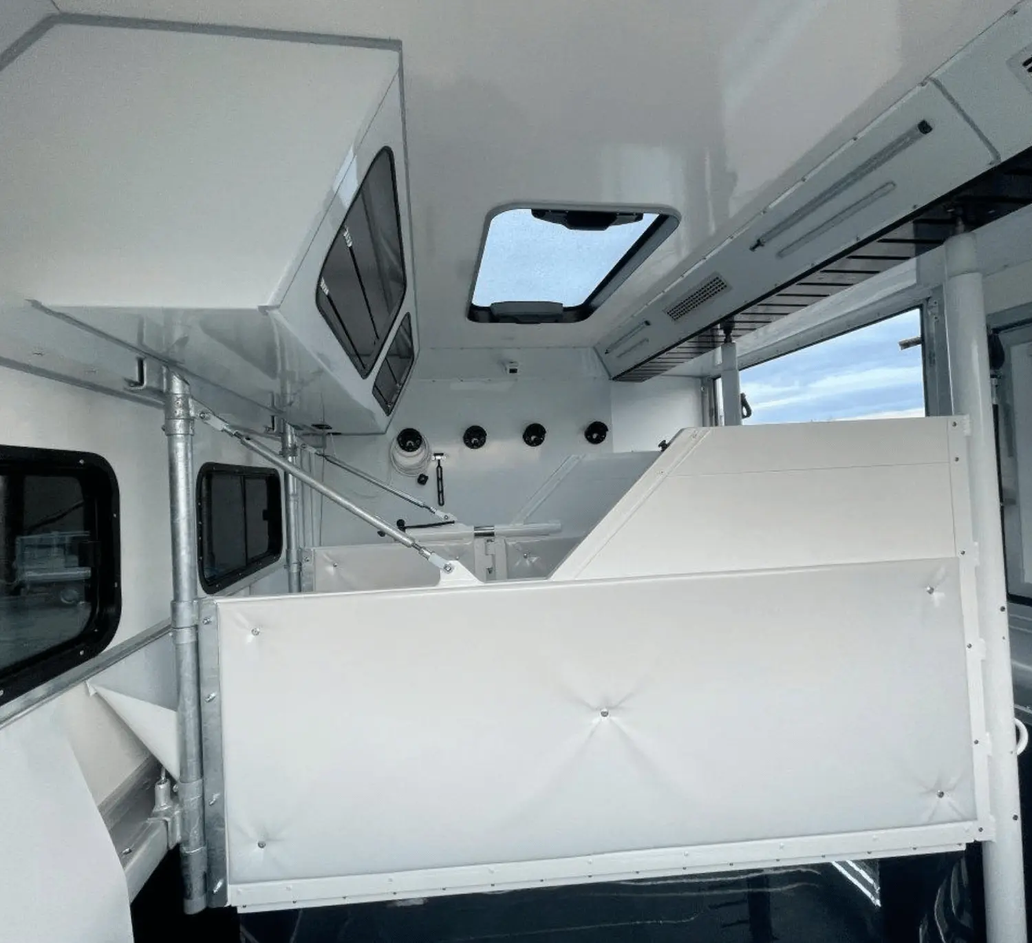 7,5 Tonner Pferdetransporter