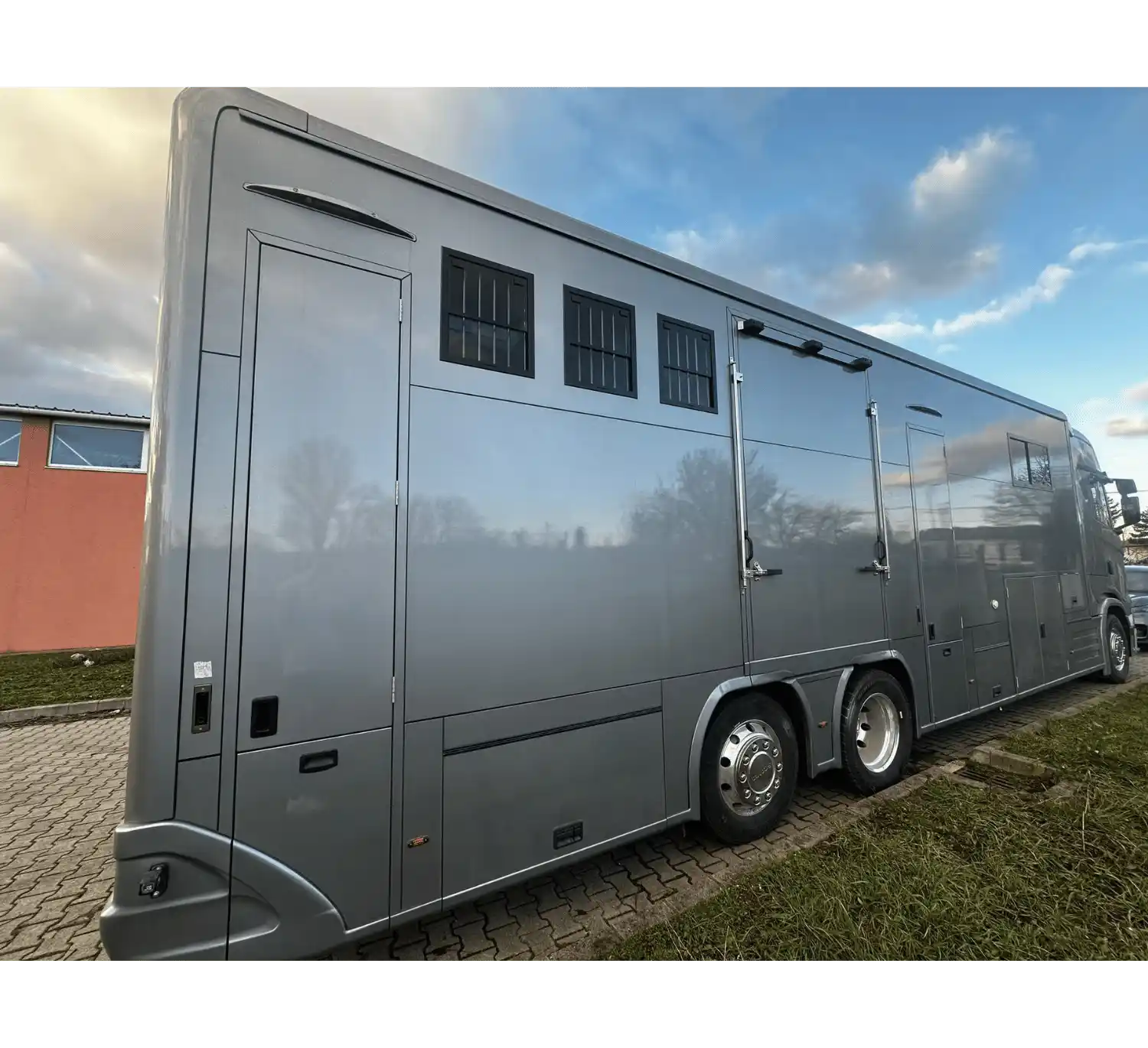 26 Tonner Pferdetransporter