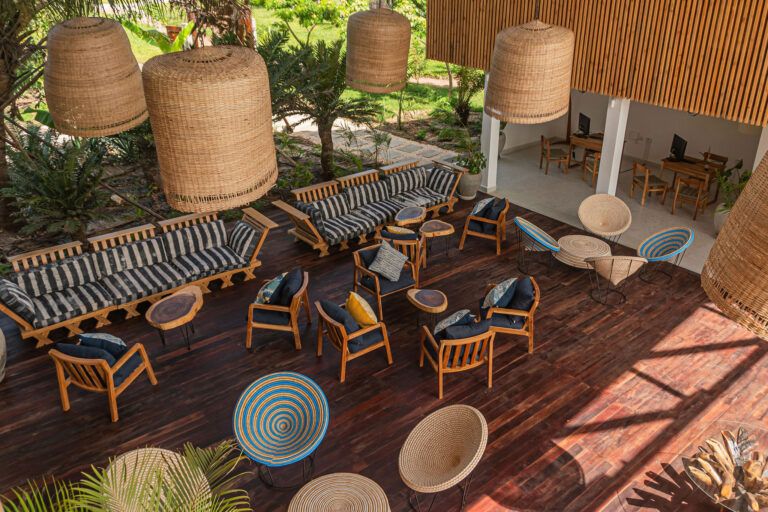 Café & Welcome Area