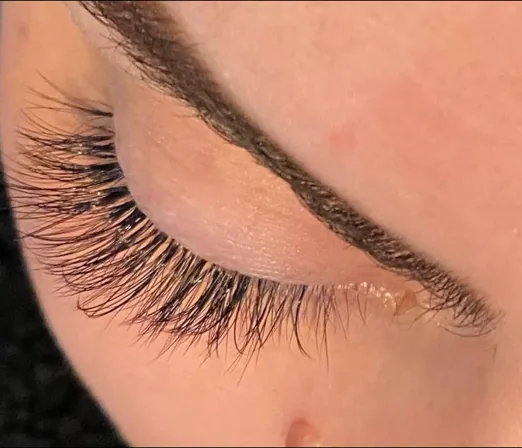 Classic lash extensions natural look