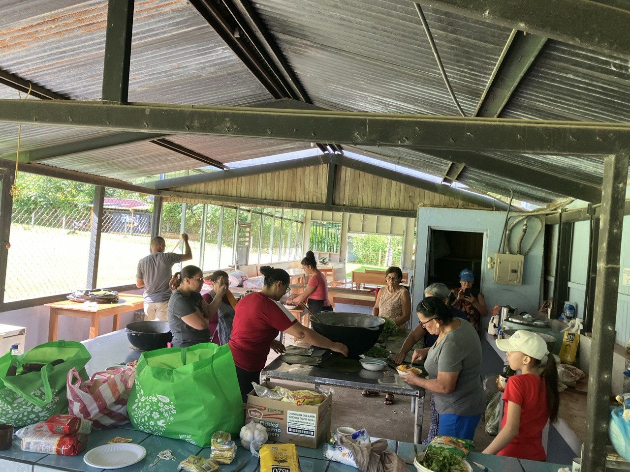 Kitchen and meal preparation area at Las Tumbas Centro