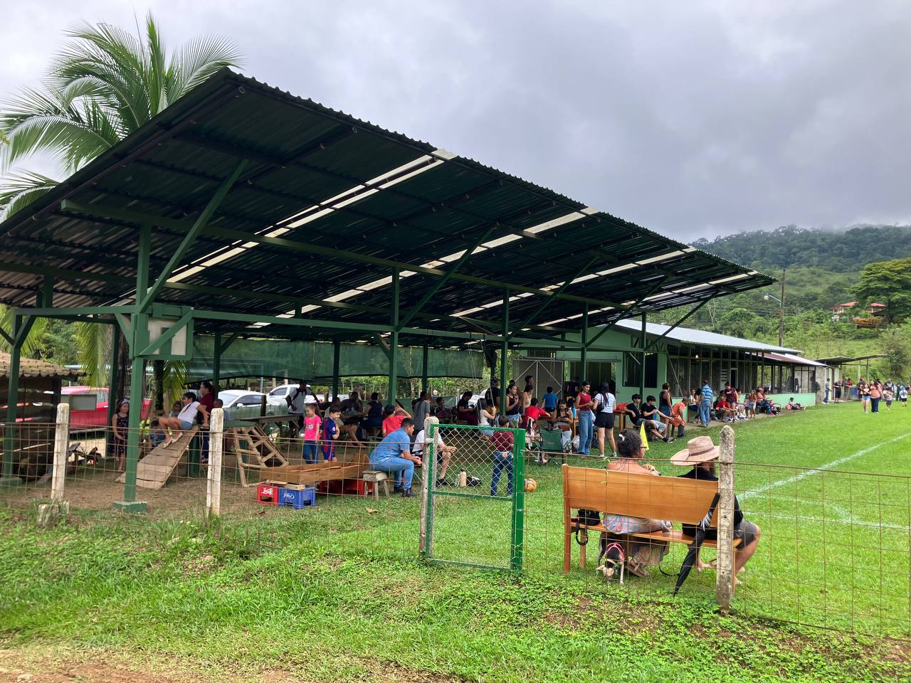 Community life at Las Tumbas Centro