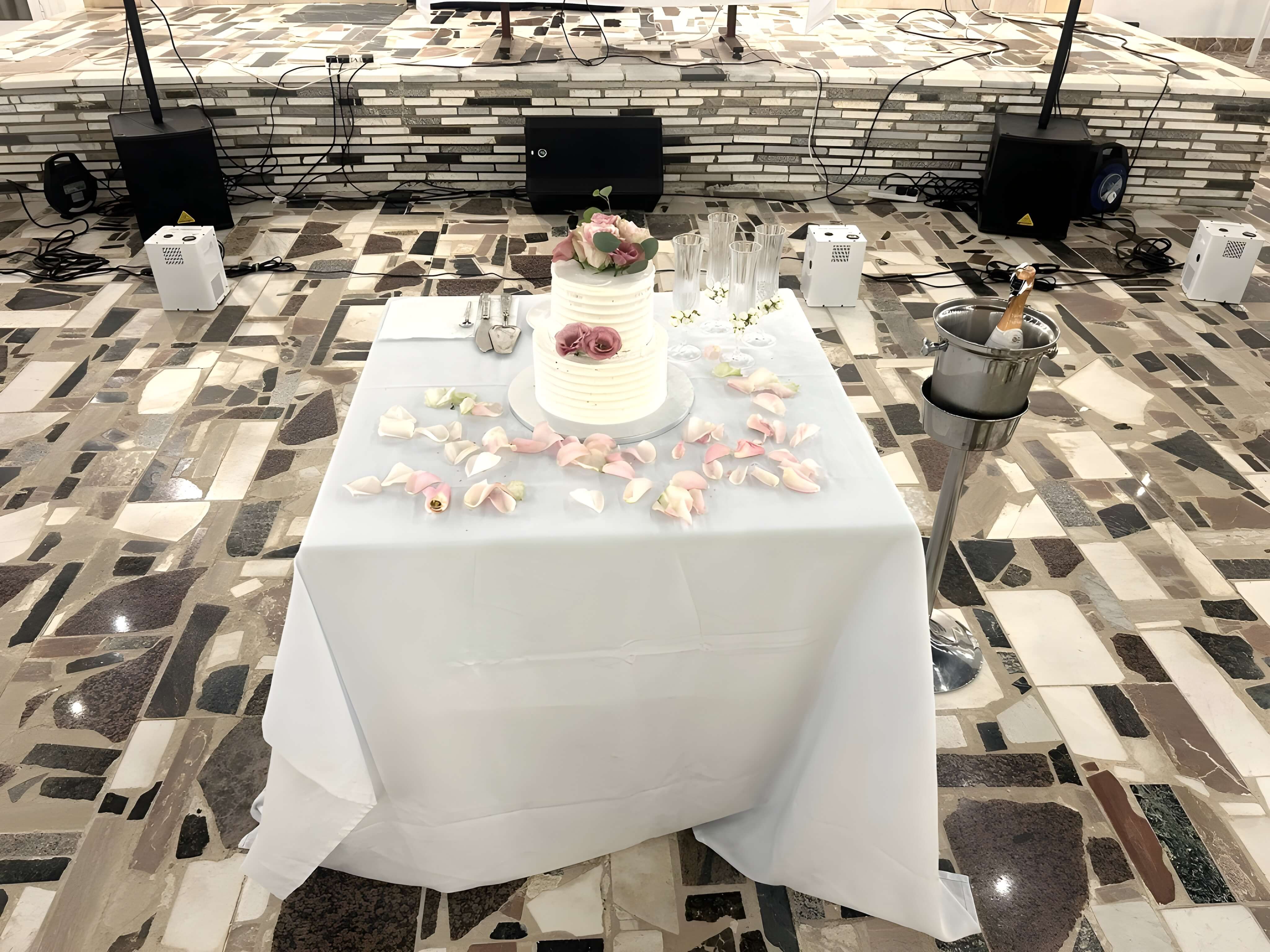 Trikkis Palace Wedding Cake