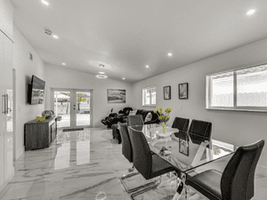 {{ custom_values.service_1 }} in {{custom_values.area_4})