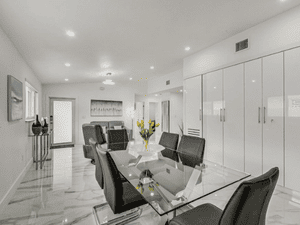 {{ custom_values.service_2 }} in {{custom_values.area_1})