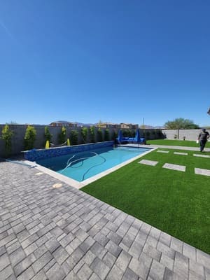 {{ custom_values.service_2 }} in {{custom_values.area_4})