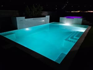 {{ custom_values.service_4 }} in {{custom_values.area_4})