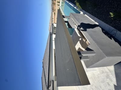 {{ custom_values.service_4 }} in {{custom_values.area_4})