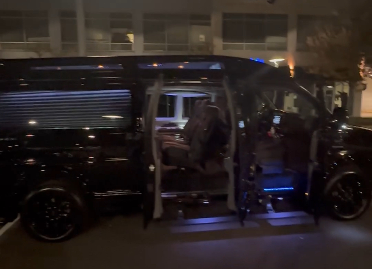 Executive Limo Van concert Chicago