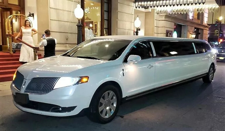 Stretch limousine concert Chicago