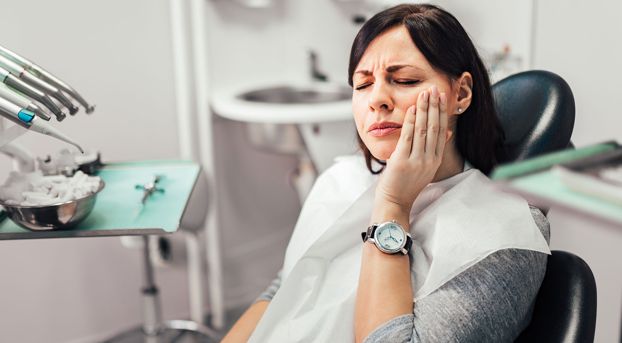 Woman with tooth pain