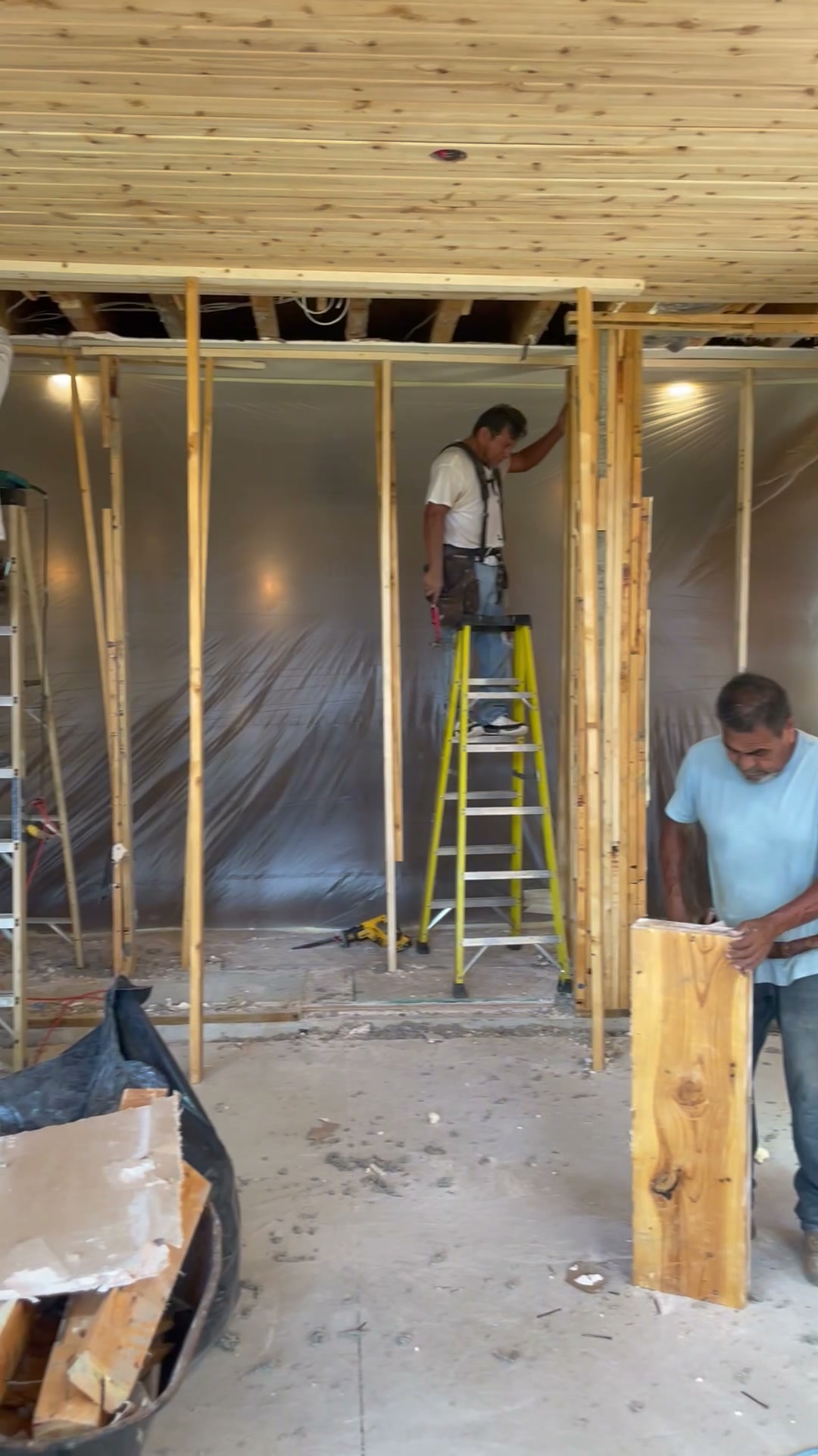 Texan Built crew framing a home