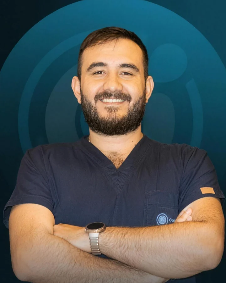Dott. B. Ç., Chirurgo trapianto capelli