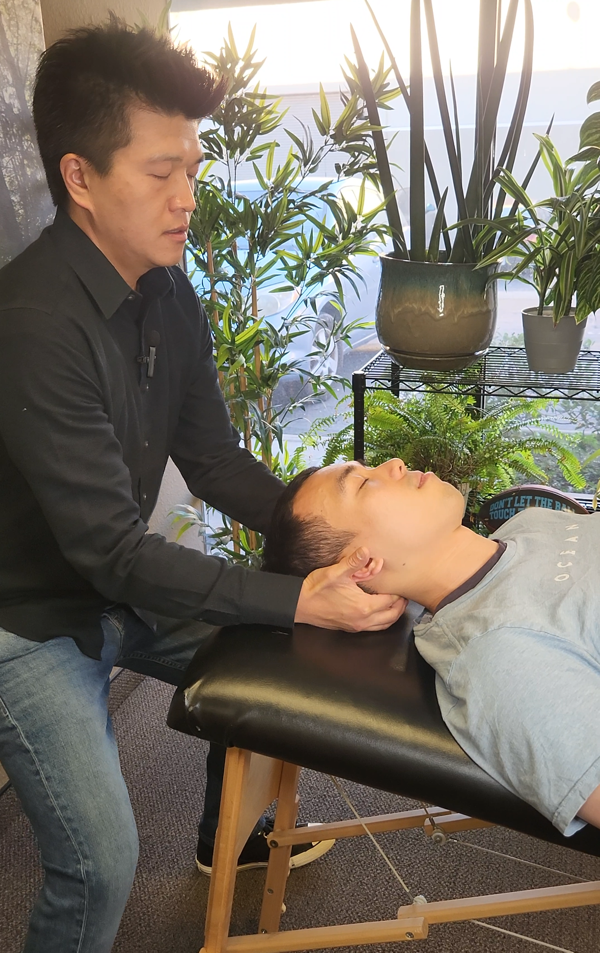 Edmund Lee performing Alphabiotics alignment