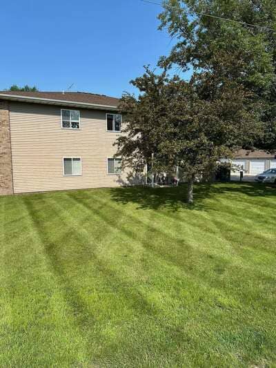 {{ custom_values.service_1 }} in {{custom_values.area_1})