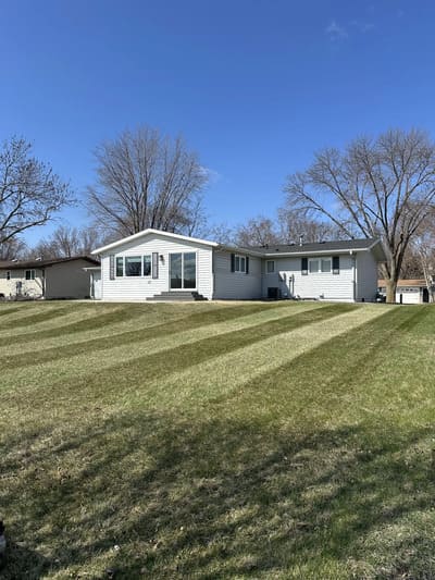 {{ custom_values.service_1 }} in {{custom_values.area_2})