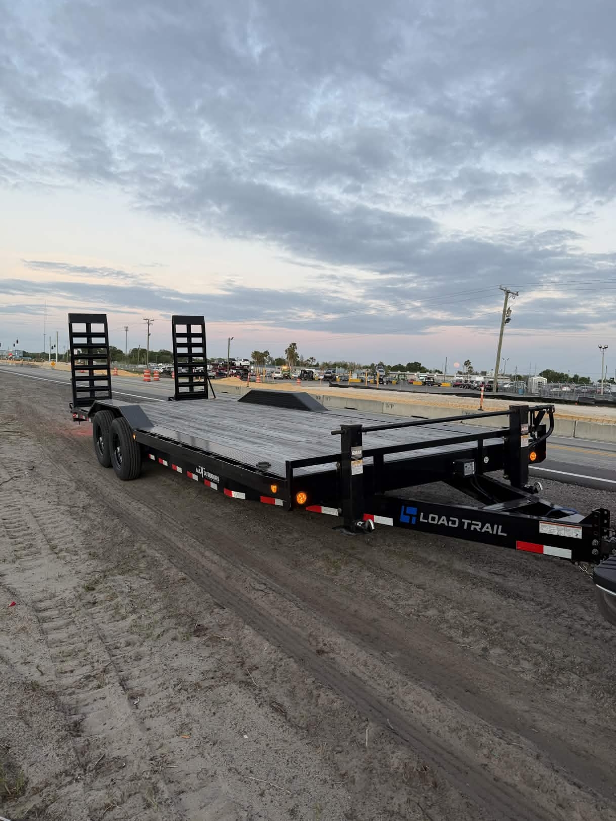 8.5'x24' Car / Equipment Hauler