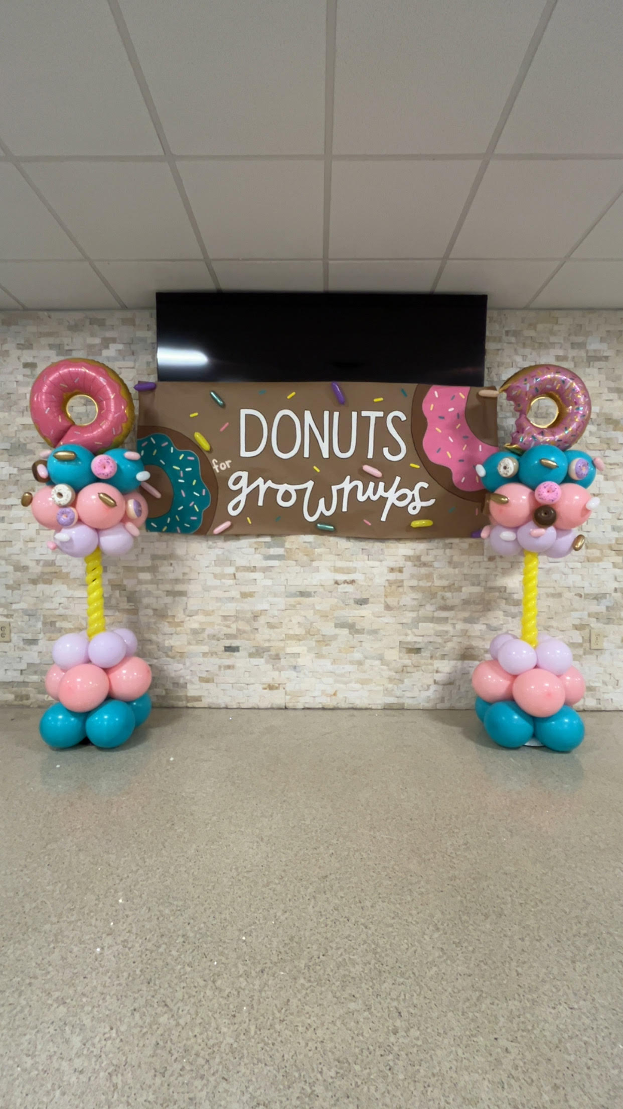 Grab and go balloon arrangement