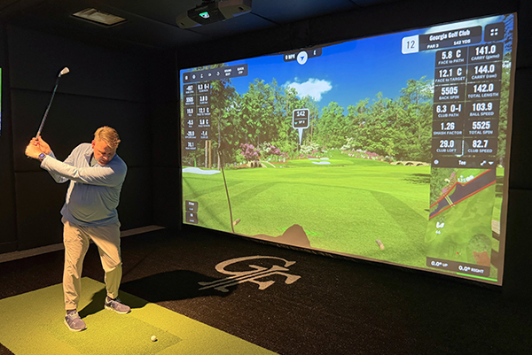 Indoor gold simulator
