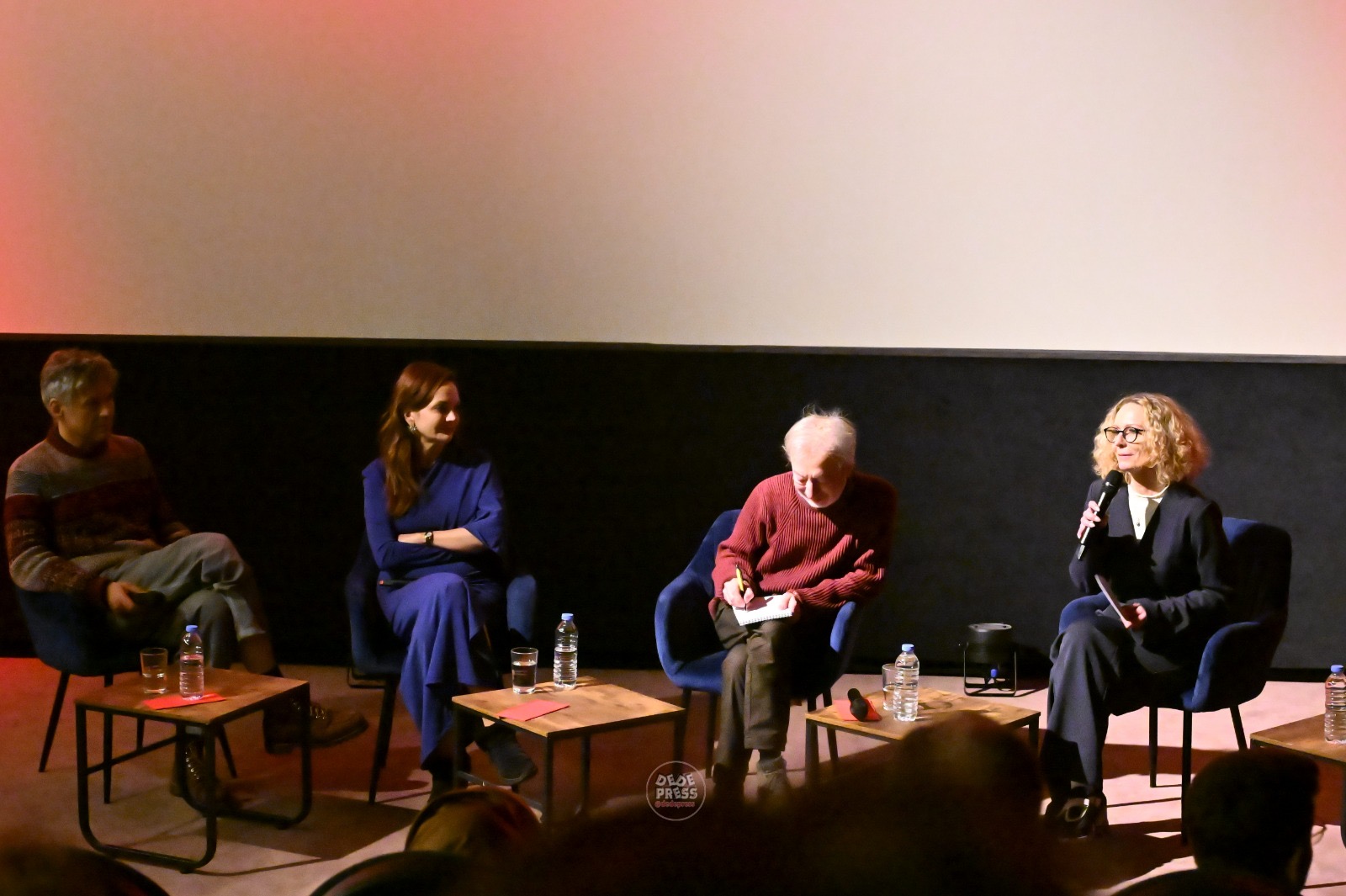 Publikum beim Veranstaltungsabend im Cinema Colosseum