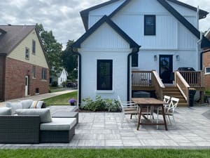 {{ custom_values.service_3 }} in {{custom_values.area_3})