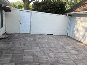 {{ custom_values.service_3 }} in {{custom_values.area_3})