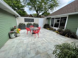 {{ custom_values.service_3 }} in {{custom_values.area_3})