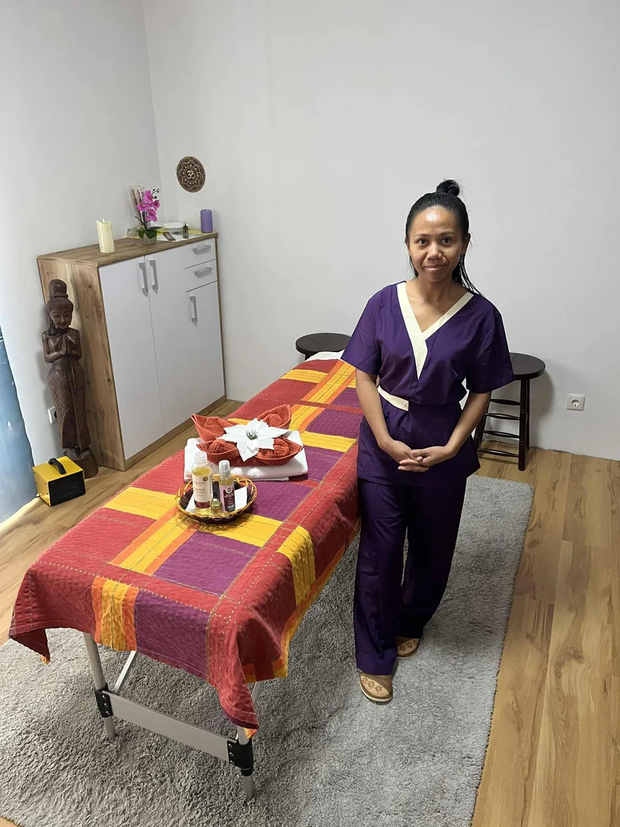 Balinéz masszázs előkészített masszázsággyal Budapesten