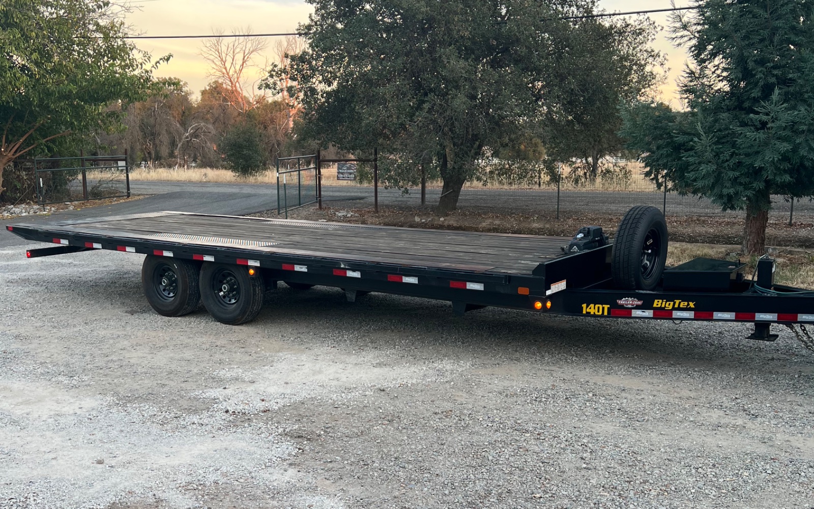 Deck over tilt trailer rental in Cottonwood, CA