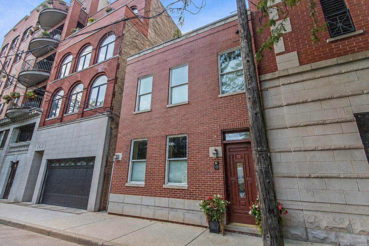 1436 N Orleans St — photo 1