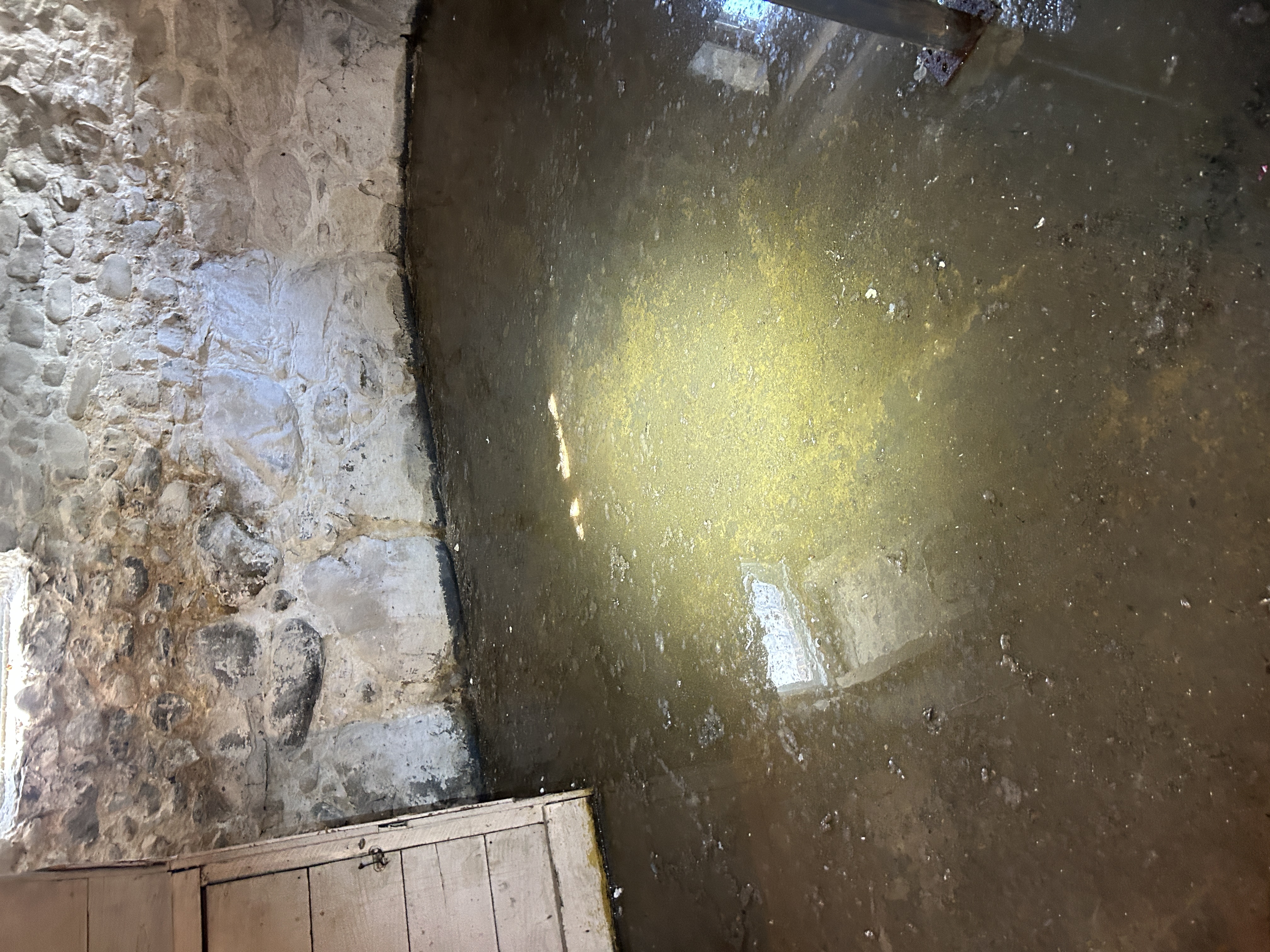 Londonderry basement flood, second view