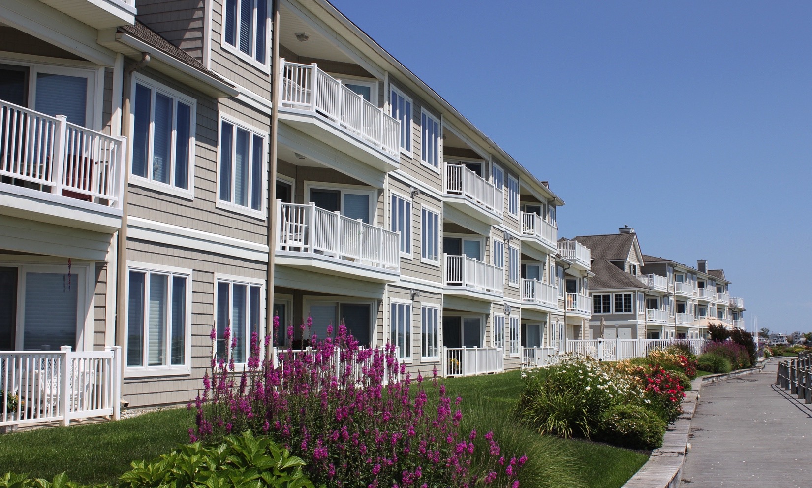 Harbor Landing waterfront condominiums, Stone Harbor, NJ
