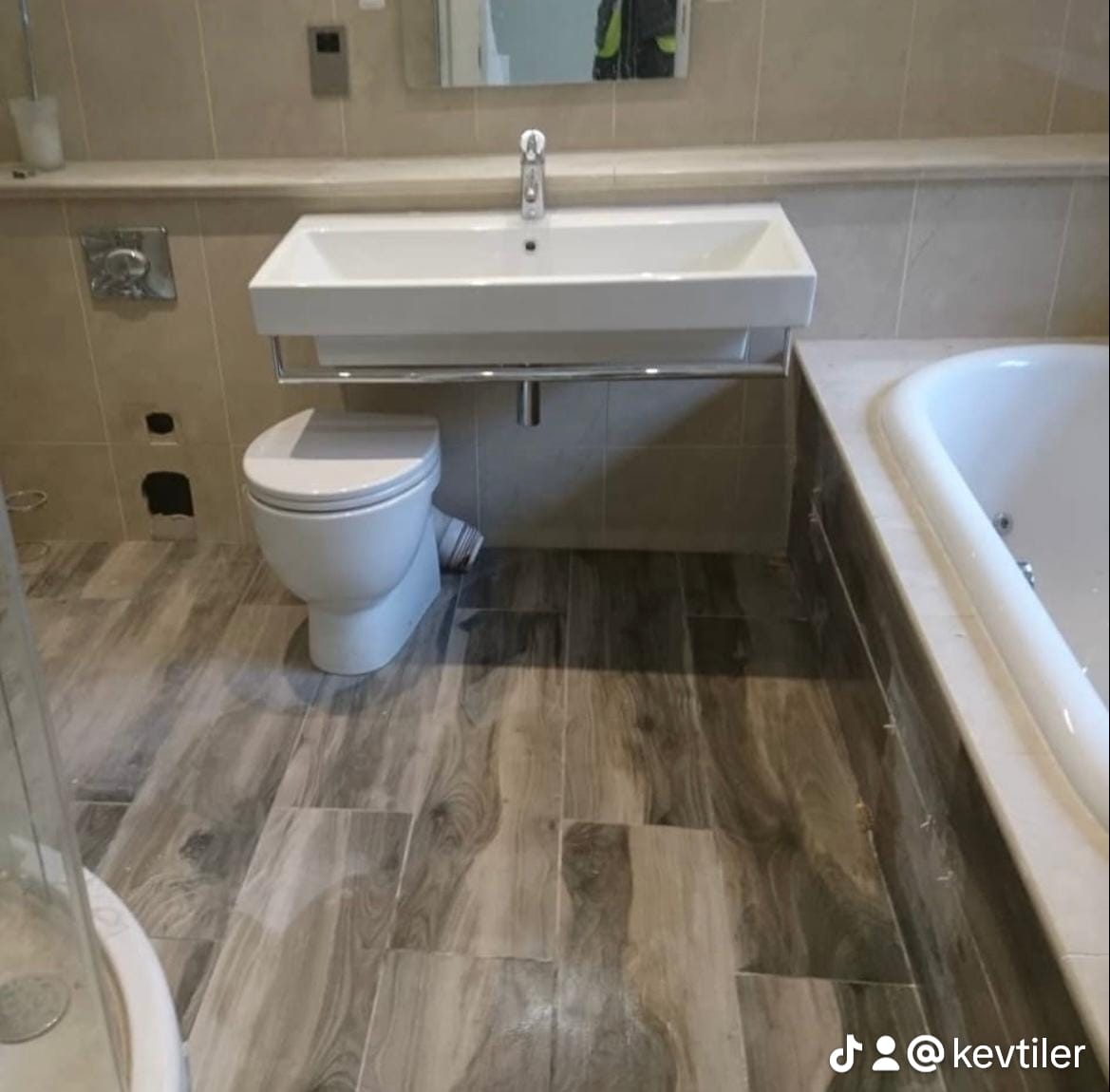 Kitchen tiling