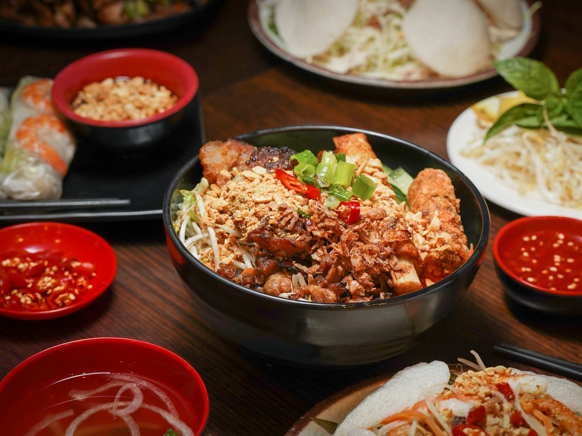 Vermicelli Special Mix with spring roll, BBQ pork, pork nem and sugarcane prawn
