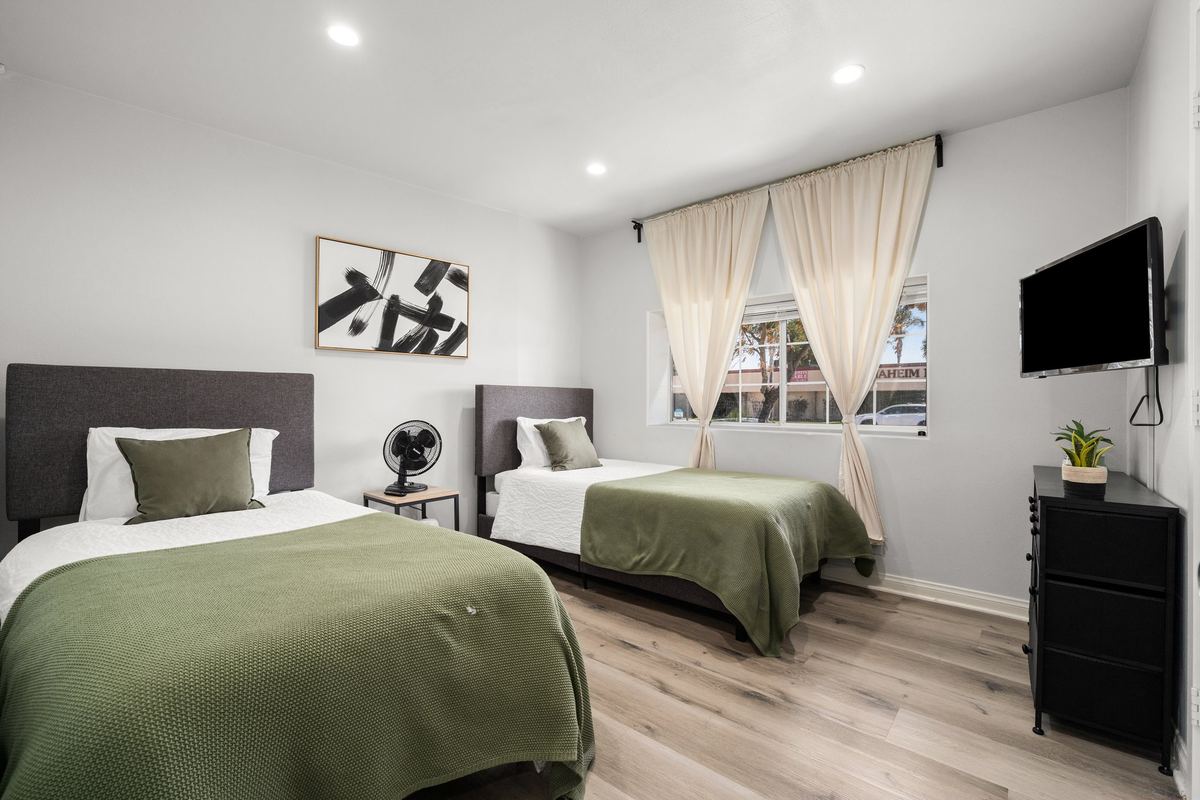 Resident bedroom at Anaheim Villa Estates